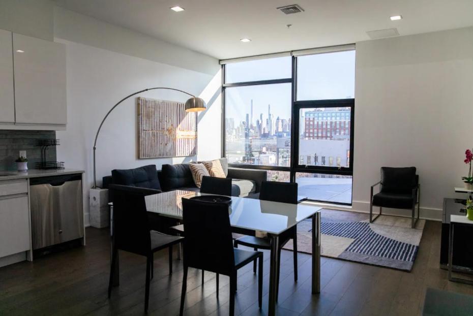 Dharma Home Suites Hoboken Exteriör bild