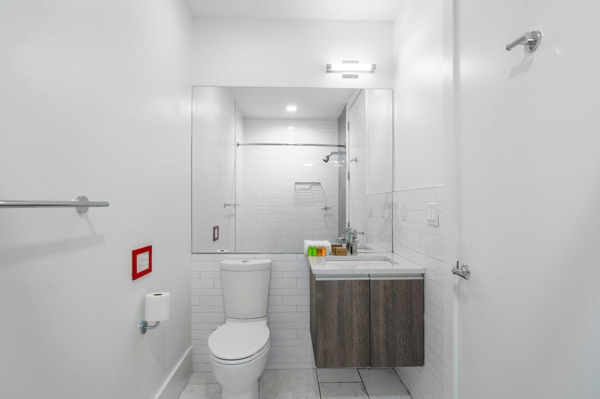 Dharma Home Suites Hoboken Exteriör bild