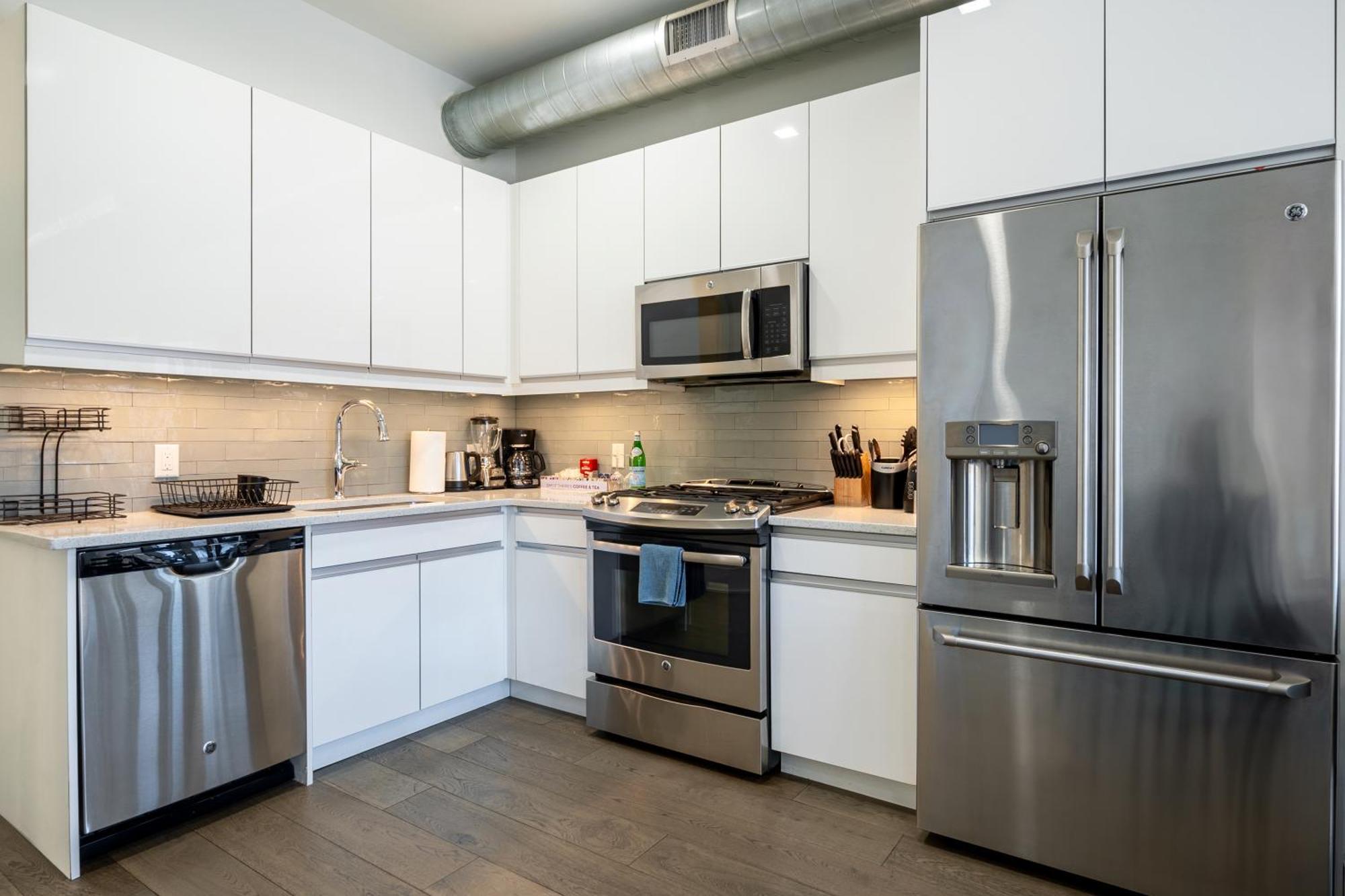 Dharma Home Suites Hoboken Exteriör bild